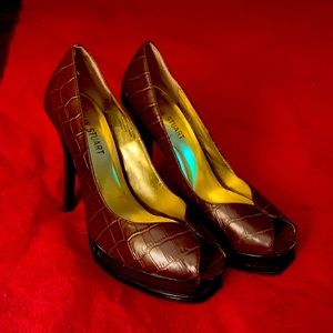 Women’s open toe platform shoes